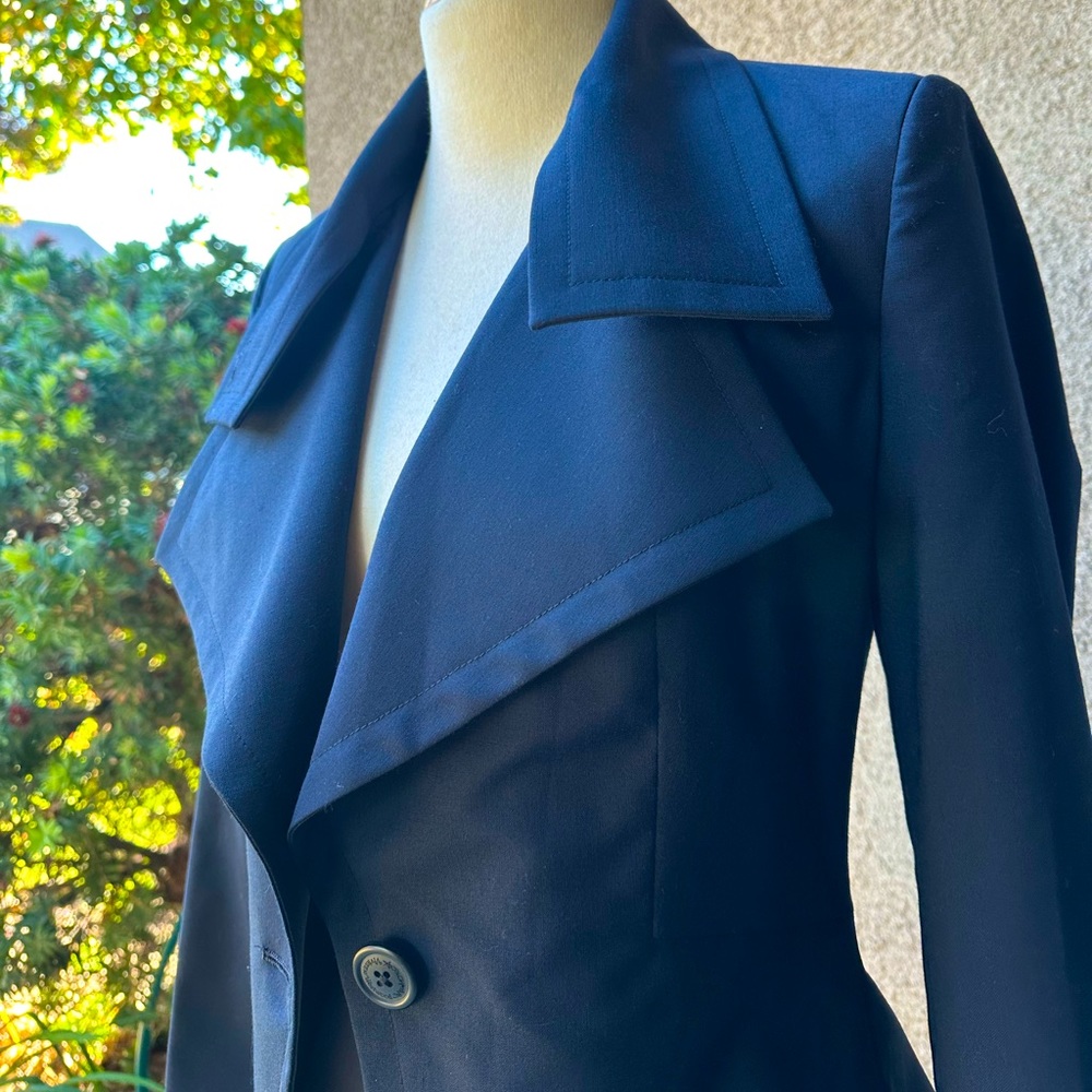 Vivienne Westwood Pleated collar blazer. Mightnigbt Blue. Stylish and classic.